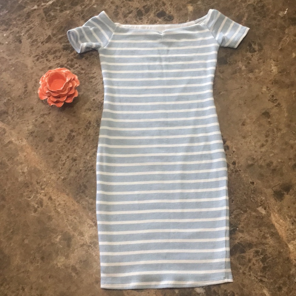 Bodycon fitted dress * Size Small * Light Blue